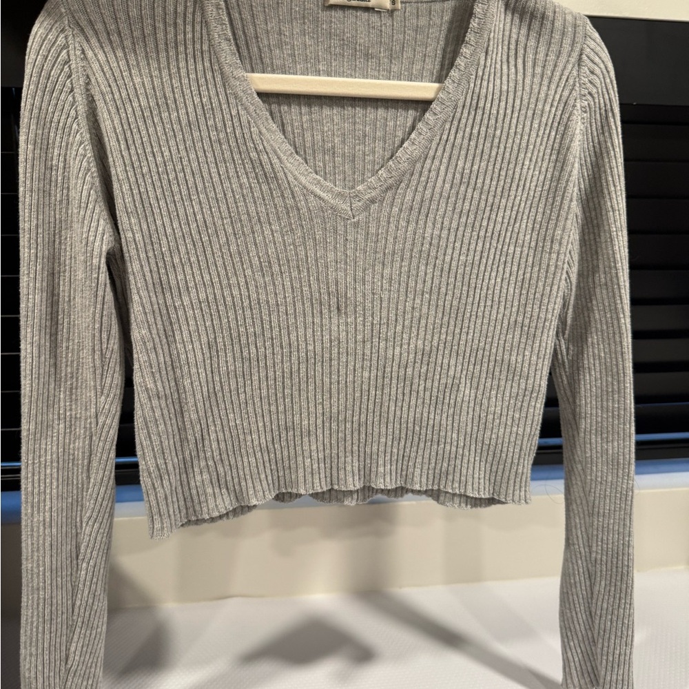 Suite Benedict cropped V neck Grey Sweater ( brand from Italy)